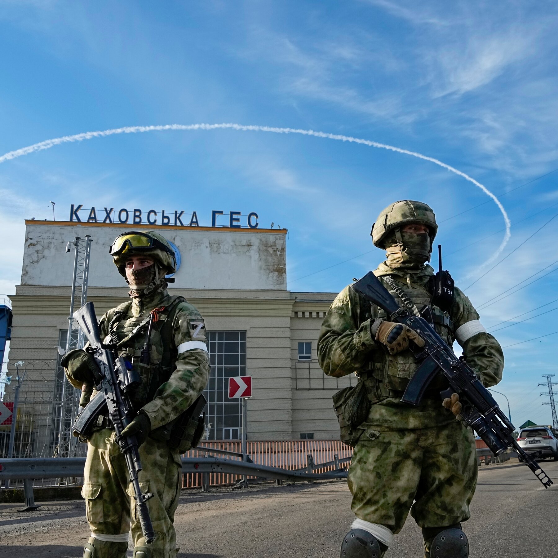 Russian Forces Repel Attack in Kherson Region; Zelenskiy’s Citizenship Decree Sparks Controversy