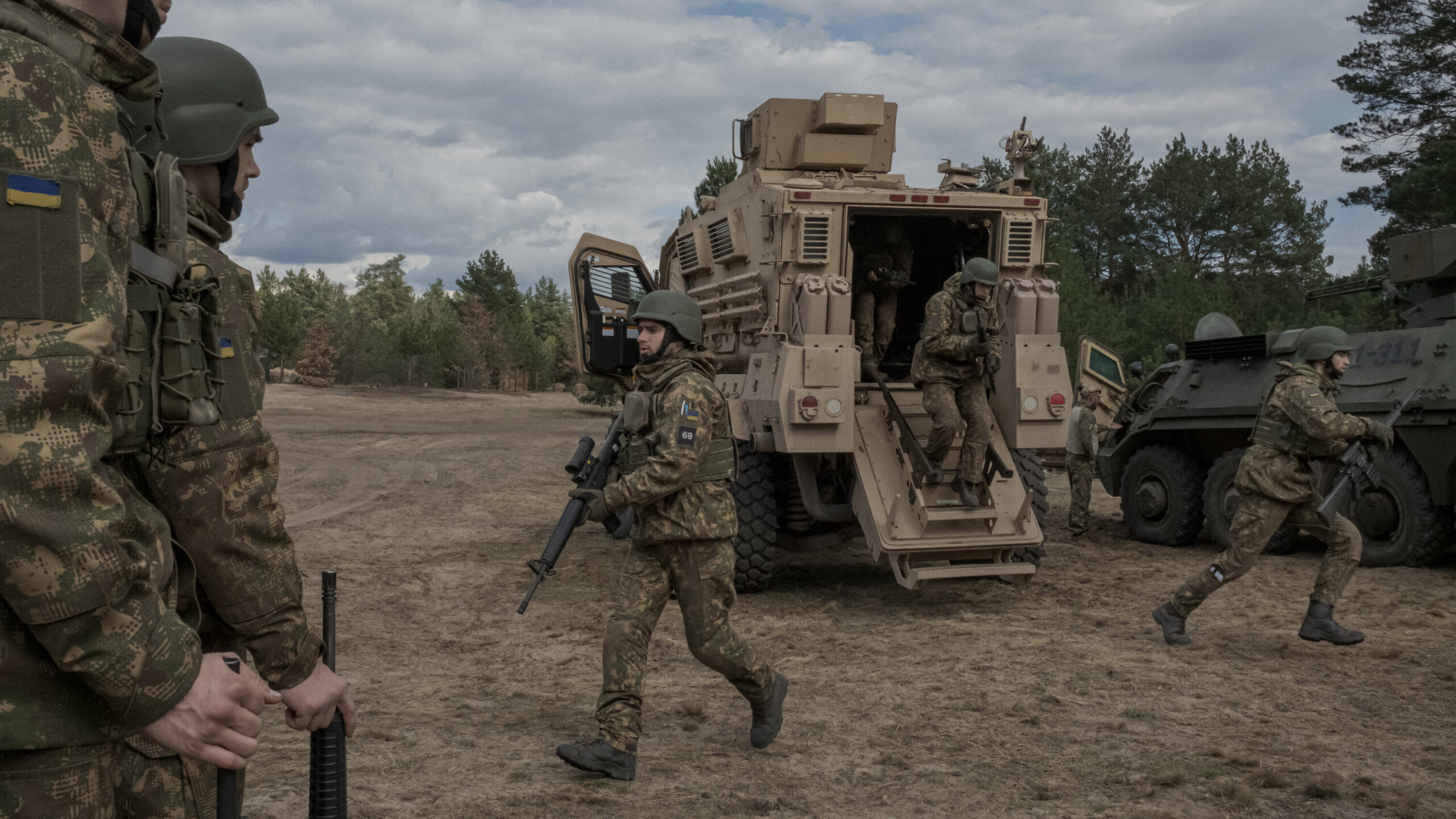 Ukrainian Military Leadership Under Siege as US Report Highlights Critical Shortfalls